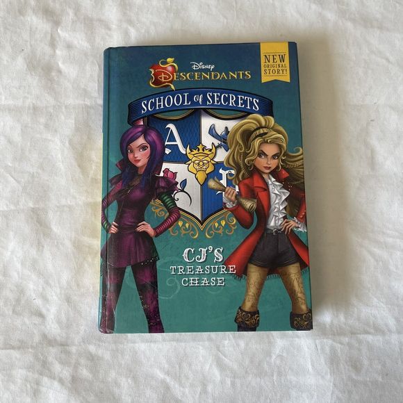 School of Secrets: CJ's Treasure Chase (Disney Descendants) Reading Book Fiction - Picture 6 of 14